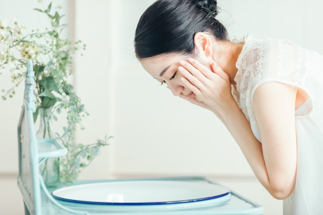 同じ場所に繰り返すニキビは誤ったスキンケア・皮膚のバリア機能の低下が原因