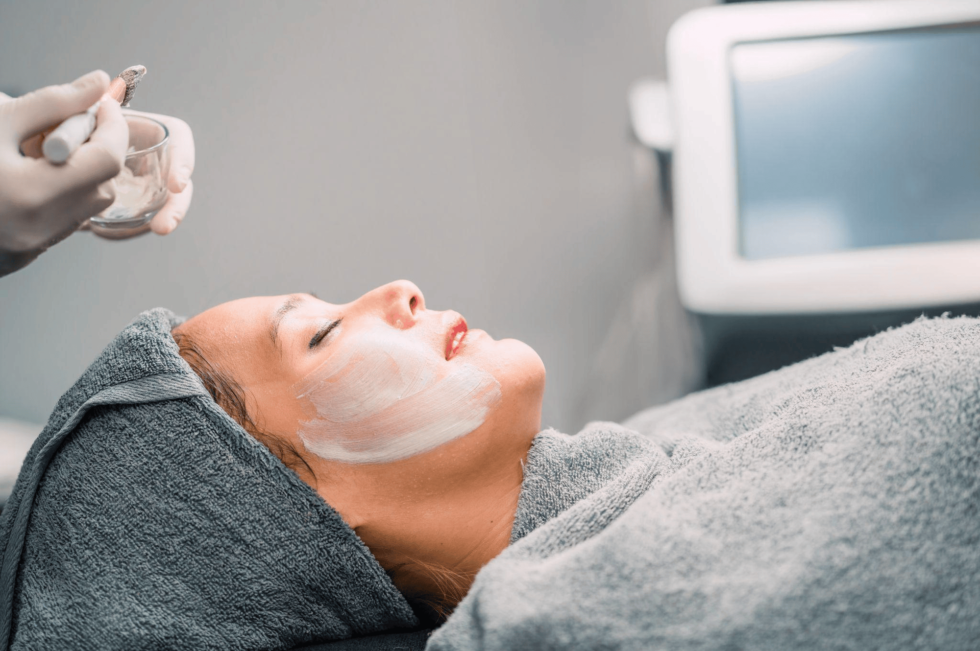 若いのにおでこにしわができたときの治療法